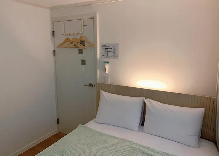 Yeonhui-dong Two-room Accommodation, Yeonhui-dong, Yeonnam-dong, Hongdae, Sinchon, Yonsei University, Severance Hospital, For Up To 3 People *